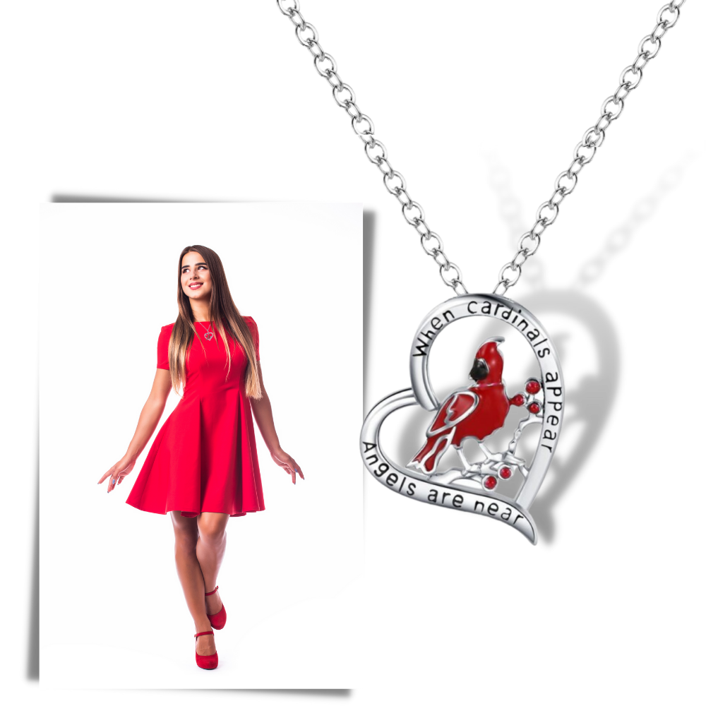 Collier à pendentif de cardinal en forme de cœur