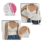 Top court à bordures en dentelle